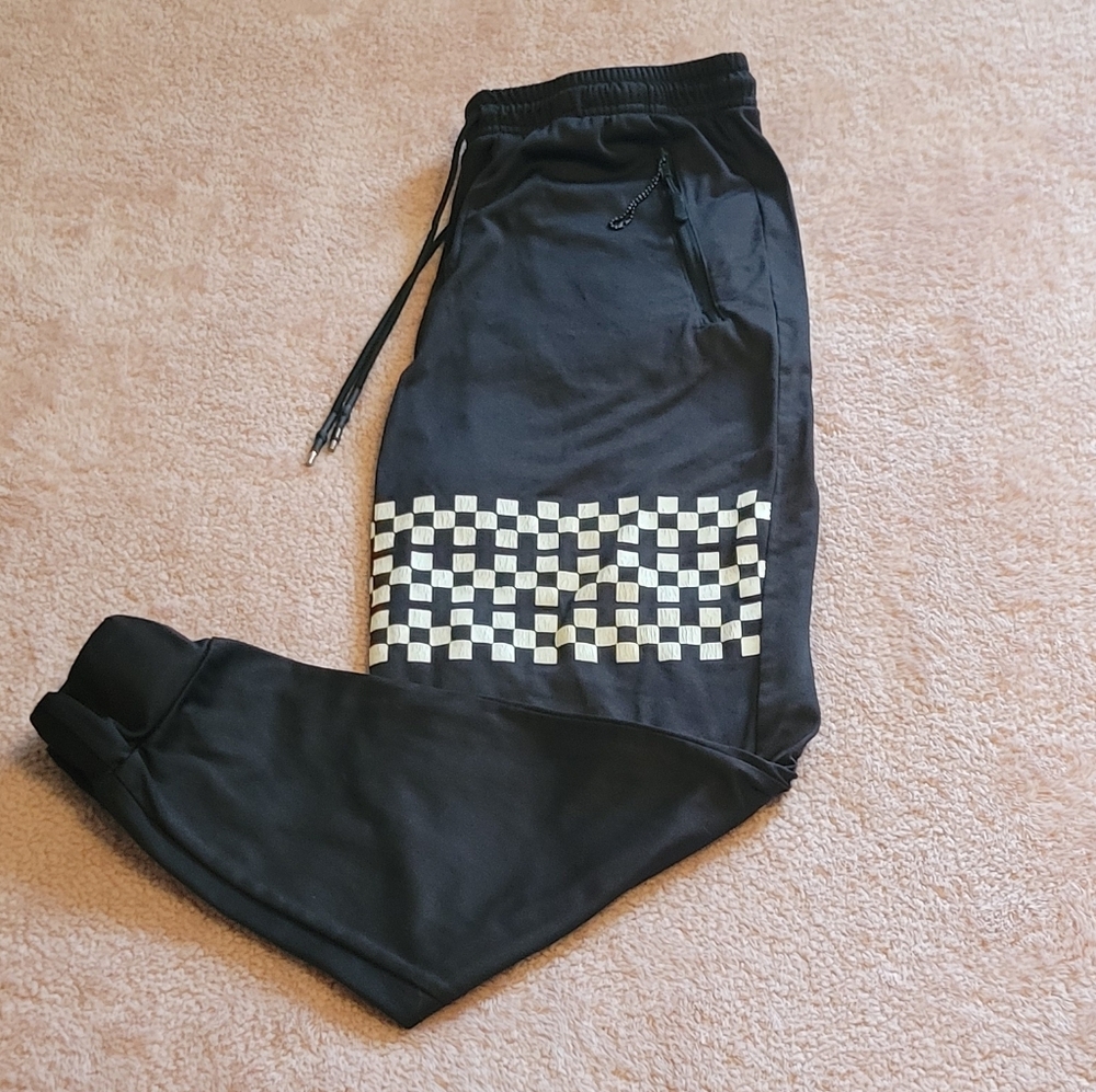 Public Rec Men's Black Standard Fit Athletic Zipper Pockets Joggers. Sz: L